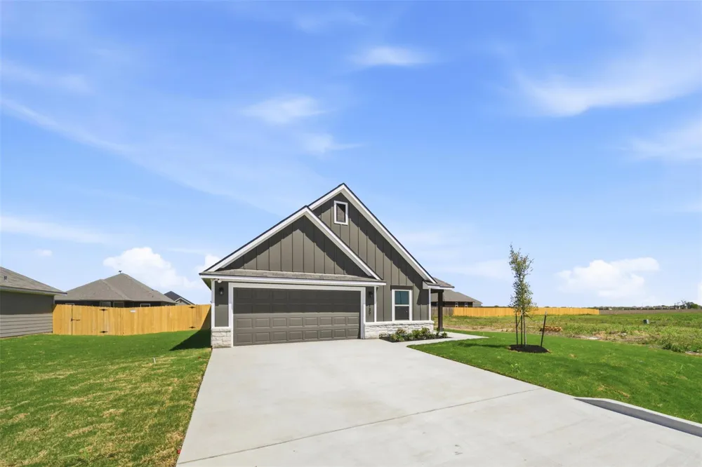 137 Cotton Cove Snook, TX 77879