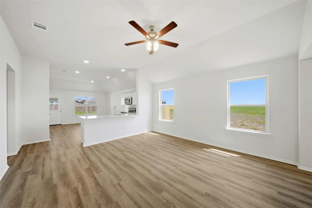 137 Cotton Cove Snook, TX 77879