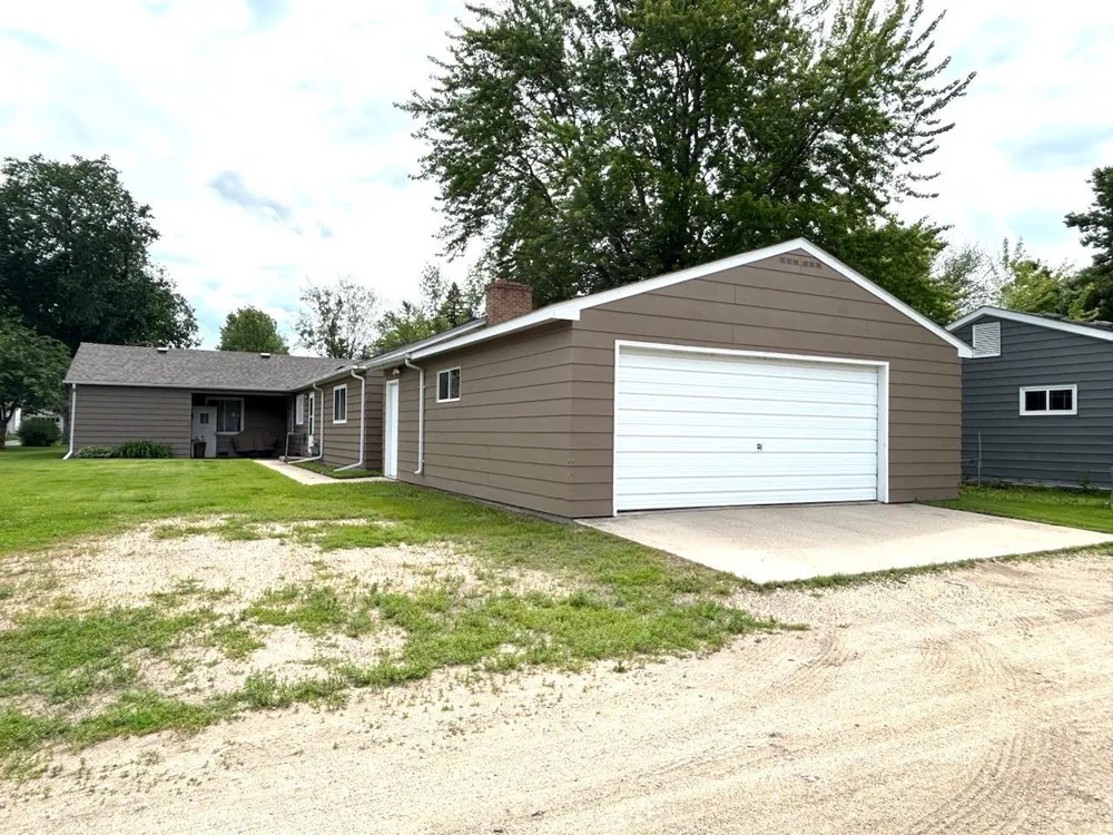 907 Arnold Avenue Thief River Falls, MN 56701