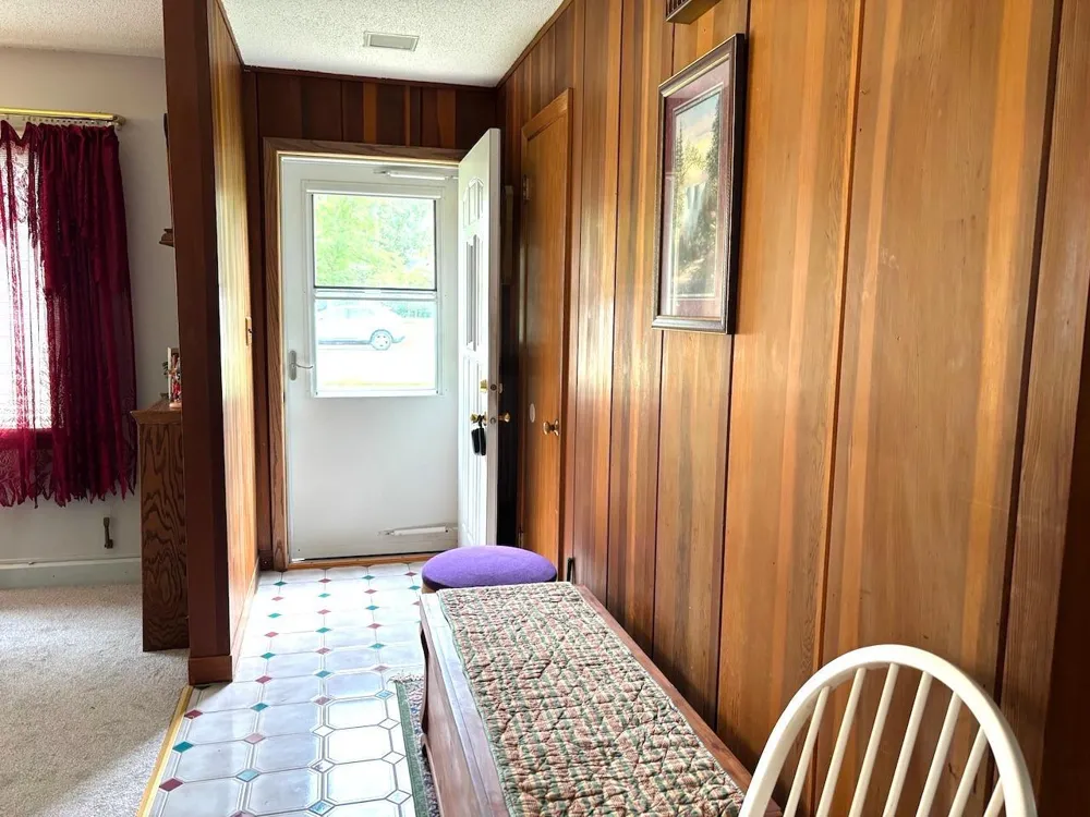 907 Arnold Avenue Thief River Falls, MN 56701