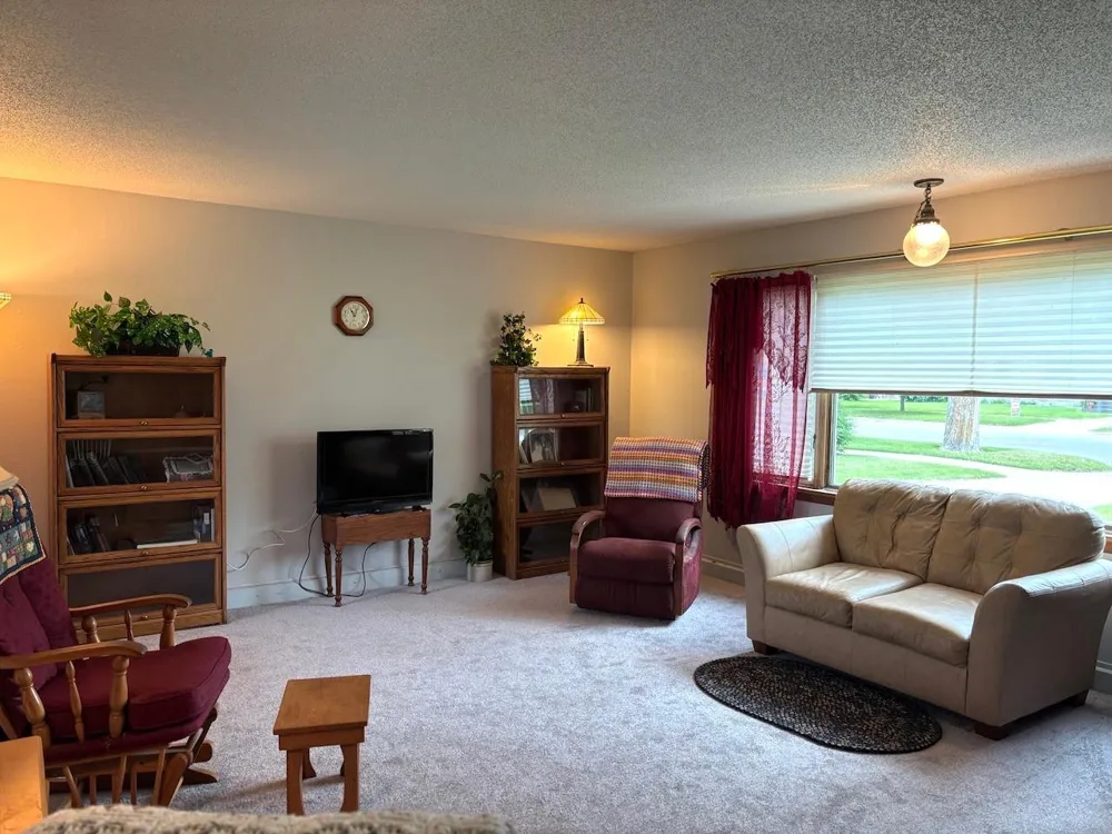 907 Arnold Avenue Thief River Falls, MN 56701