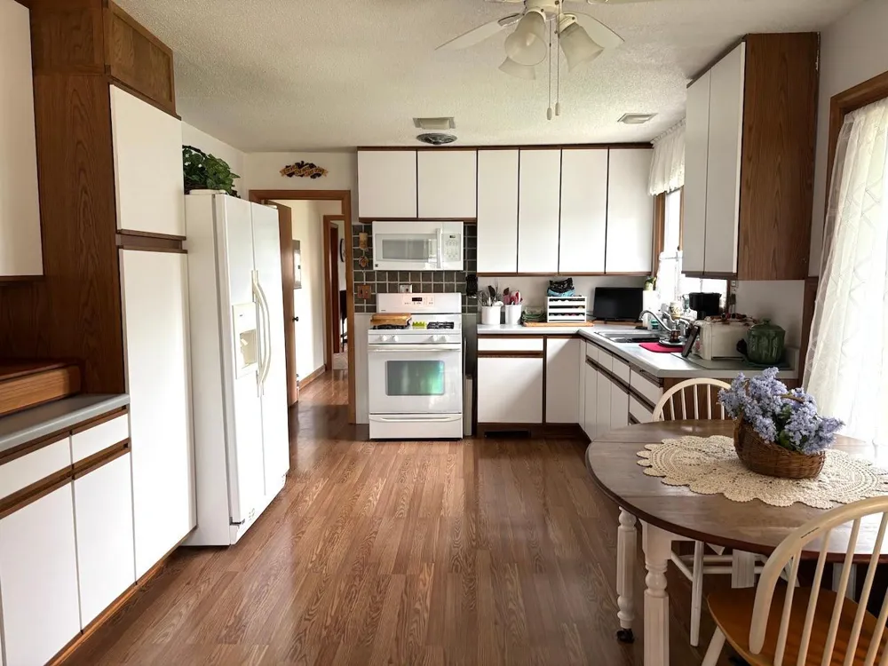 907 Arnold Avenue Thief River Falls, MN 56701