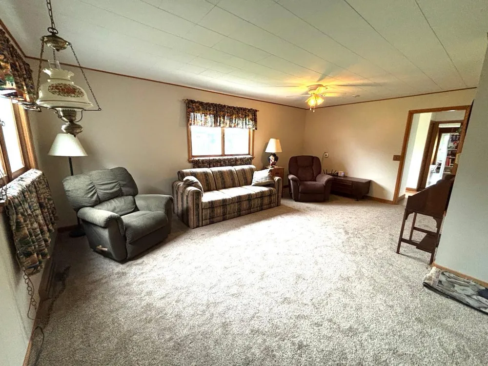 907 Arnold Avenue Thief River Falls, MN 56701