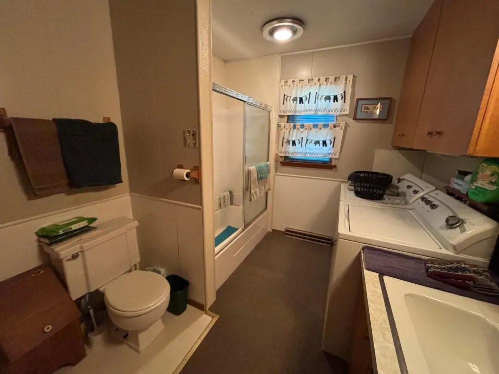 907 Arnold Avenue Thief River Falls, MN 56701