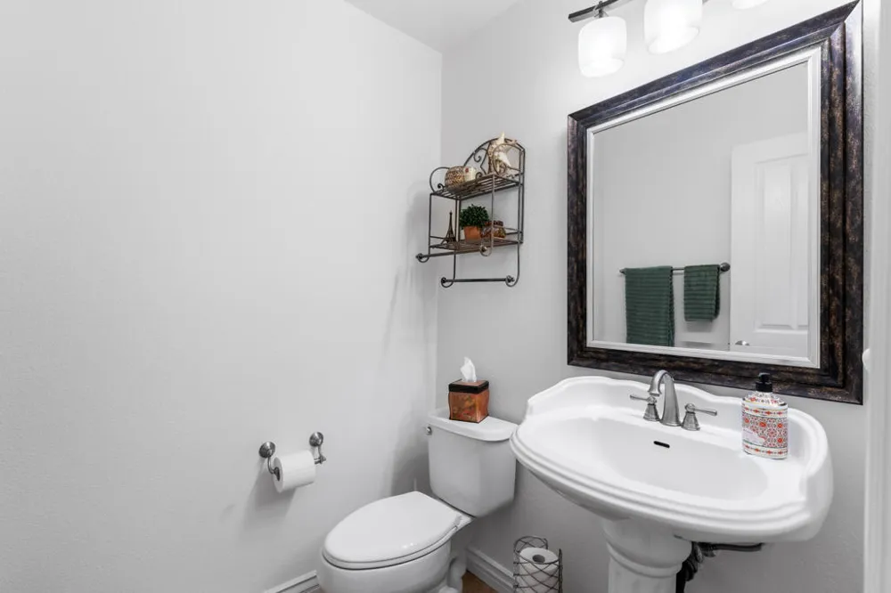 240 Paseo Vista Circle Palm Desert, CA 92260