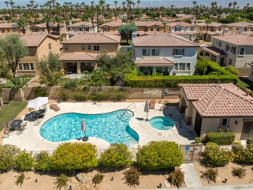 240 Paseo Vista Circle Palm Desert, CA 92260