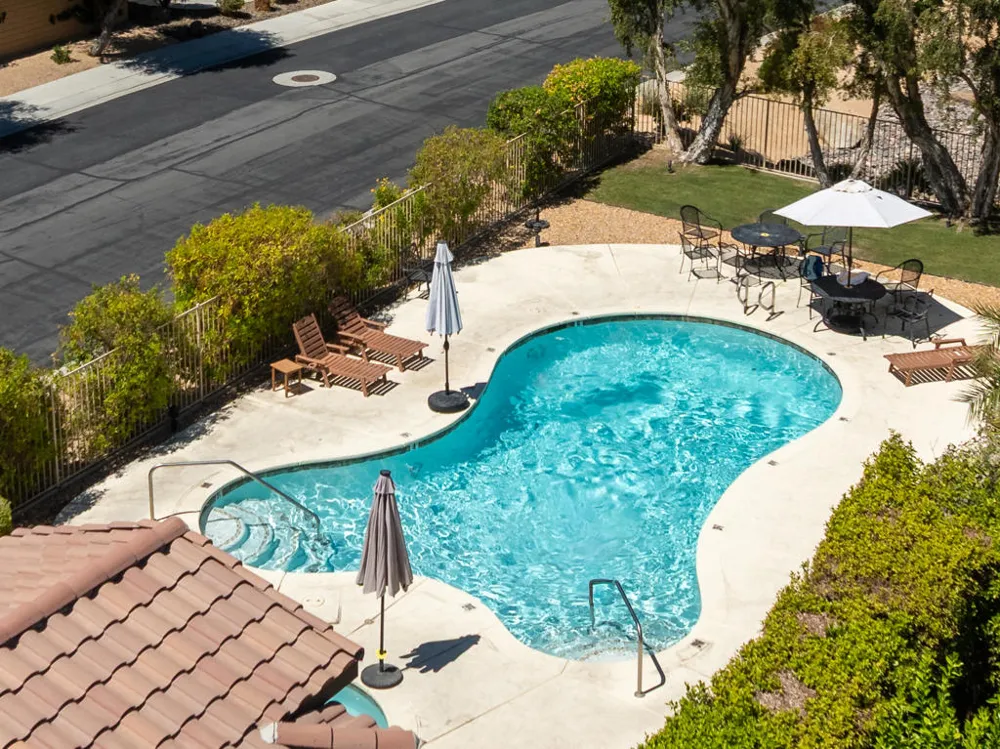 240 Paseo Vista Circle Palm Desert, CA 92260