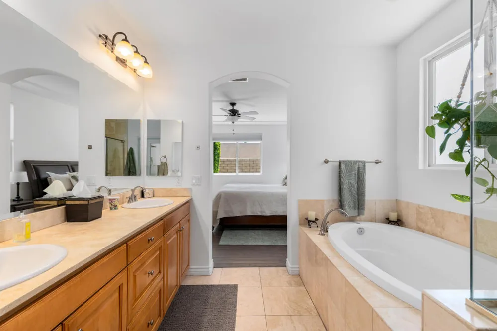 240 Paseo Vista Circle Palm Desert, CA 92260