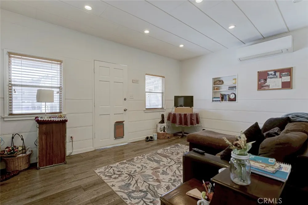 4116 Briggs Avenue Montrose, CA 91020