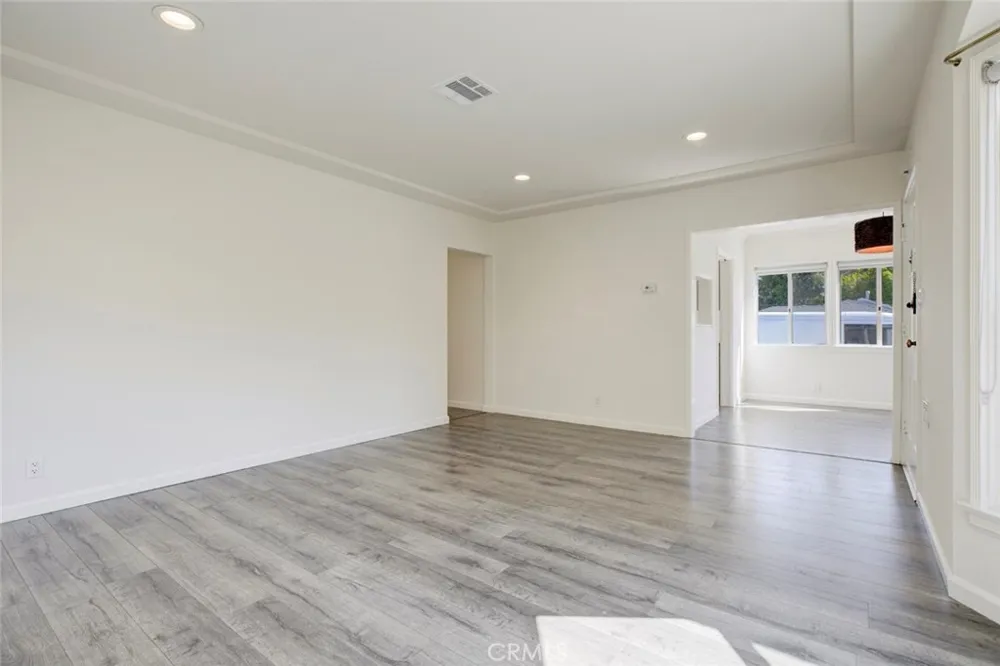 4116 Briggs Avenue Montrose, CA 91020