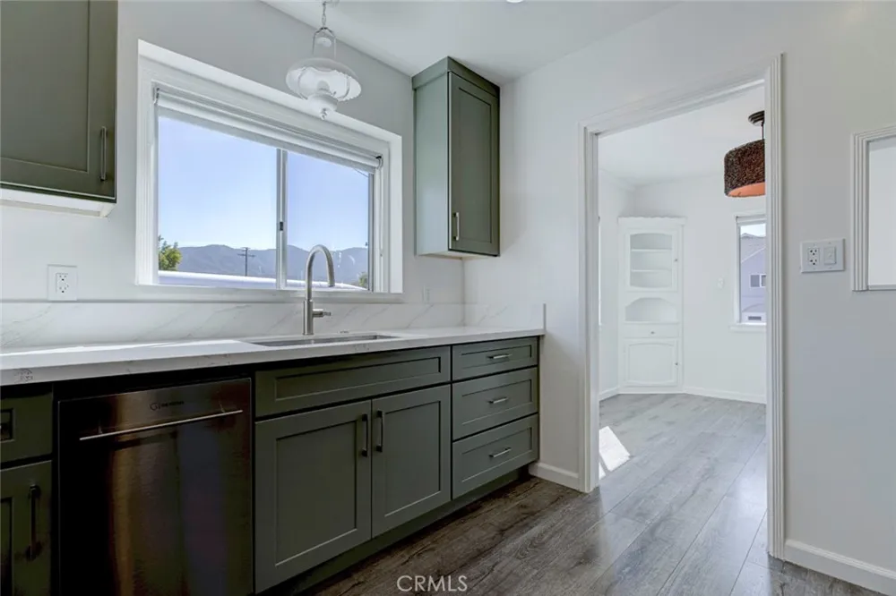 4116 Briggs Avenue Montrose, CA 91020