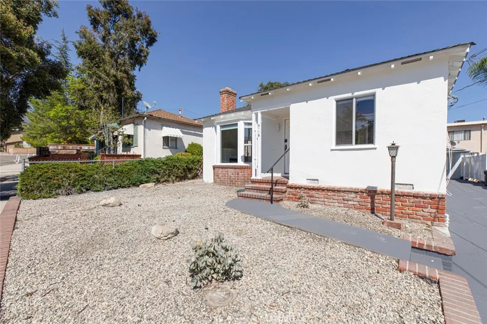 4116 Briggs Avenue Montrose, CA 91020