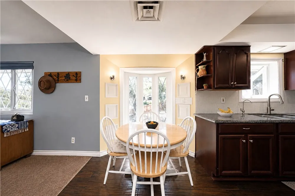 7760 Valle Ave. Atascadero, CA 93422