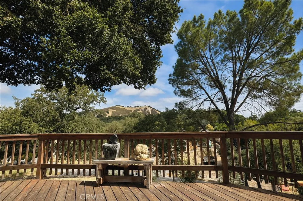 7760 Valle Ave. Atascadero, CA 93422