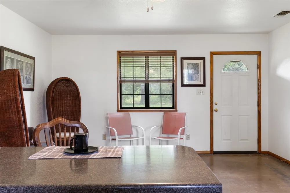 447 Pink Gladiola Broken Bow, OK 74728