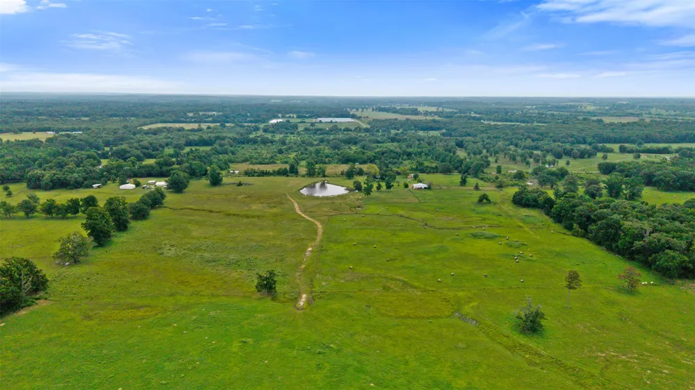 447 Pink Gladiola Broken Bow, OK 74728