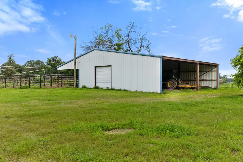 447 Pink Gladiola Broken Bow, OK 74728