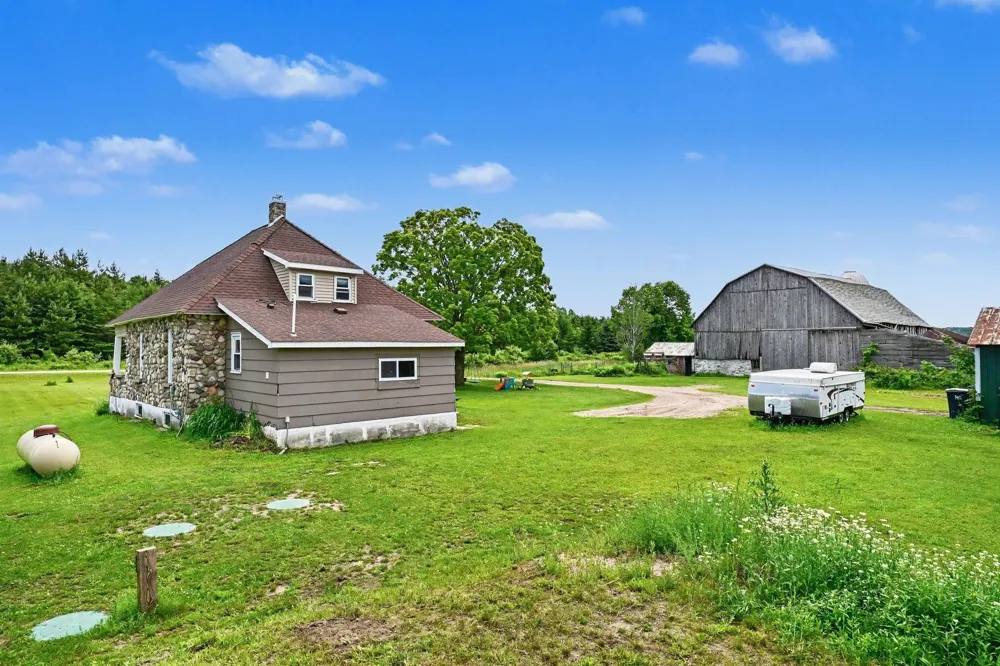 7615 Pleasant Hill Road Banks Township, MI 49729