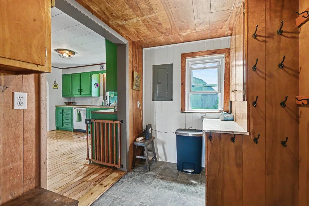 7615 Pleasant Hill Road Banks Township, MI 49729