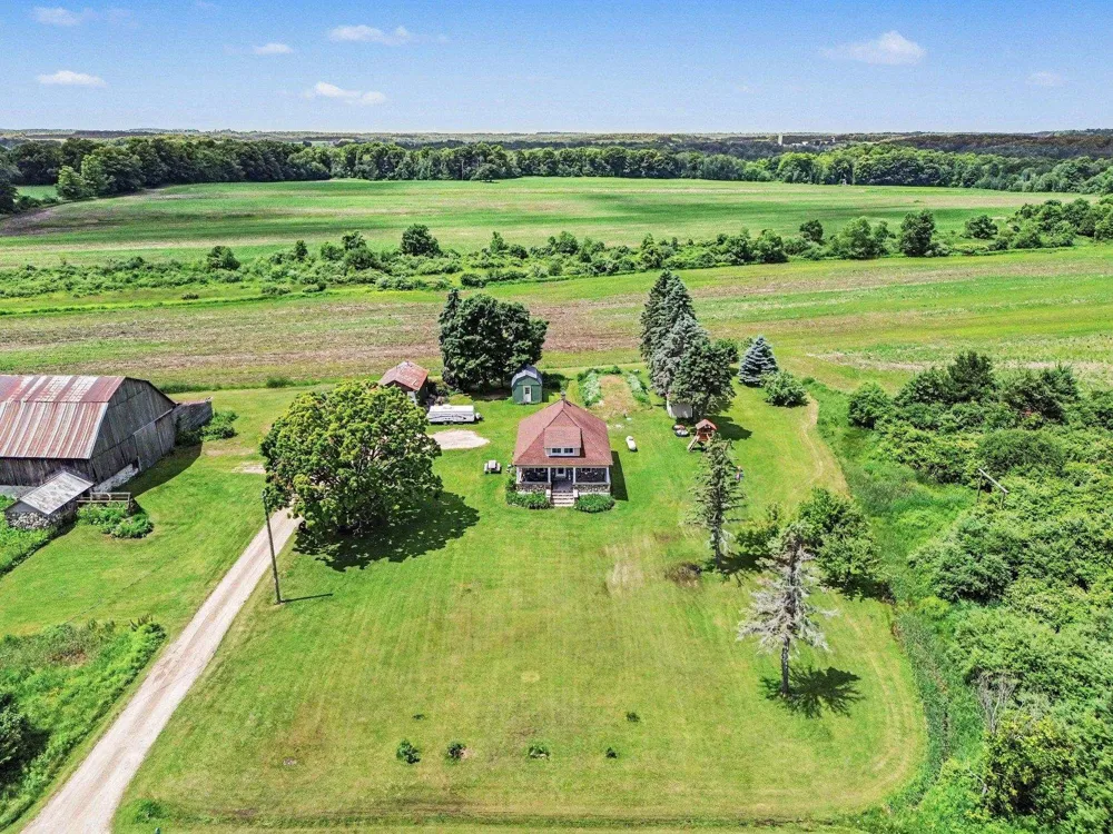 7615 Pleasant Hill Road Banks Township, MI 49729