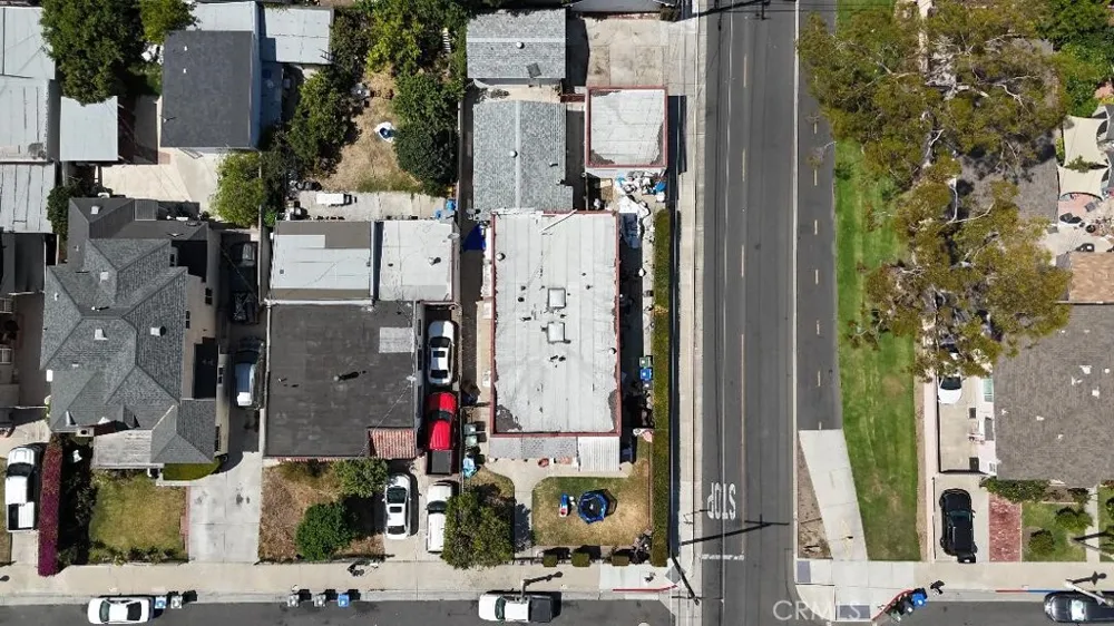 335 Beverly Santa Ana, CA 92701