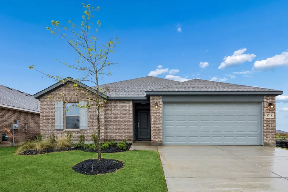 3711 Brewster Royse City, TX 75189
