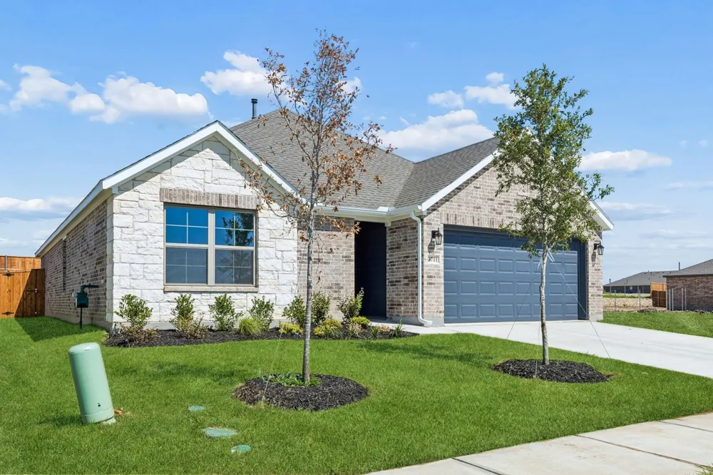 3711 Brewster Royse City, TX 75189