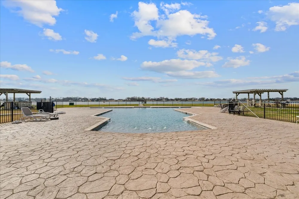 9900 Northshore Boulevard #3108 Corsicana, TX 75109