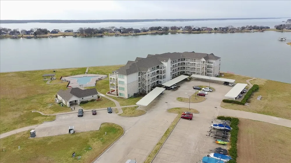 9900 Northshore Boulevard #3108 Corsicana, TX 75109