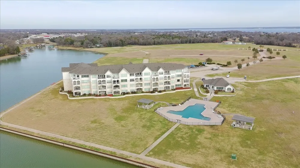 9900 Northshore Boulevard #3108 Corsicana, TX 75109