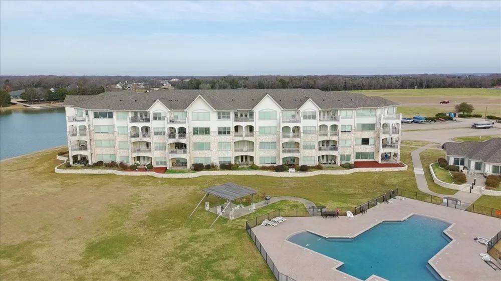 9900 Northshore Boulevard #3108 Corsicana, TX 75109