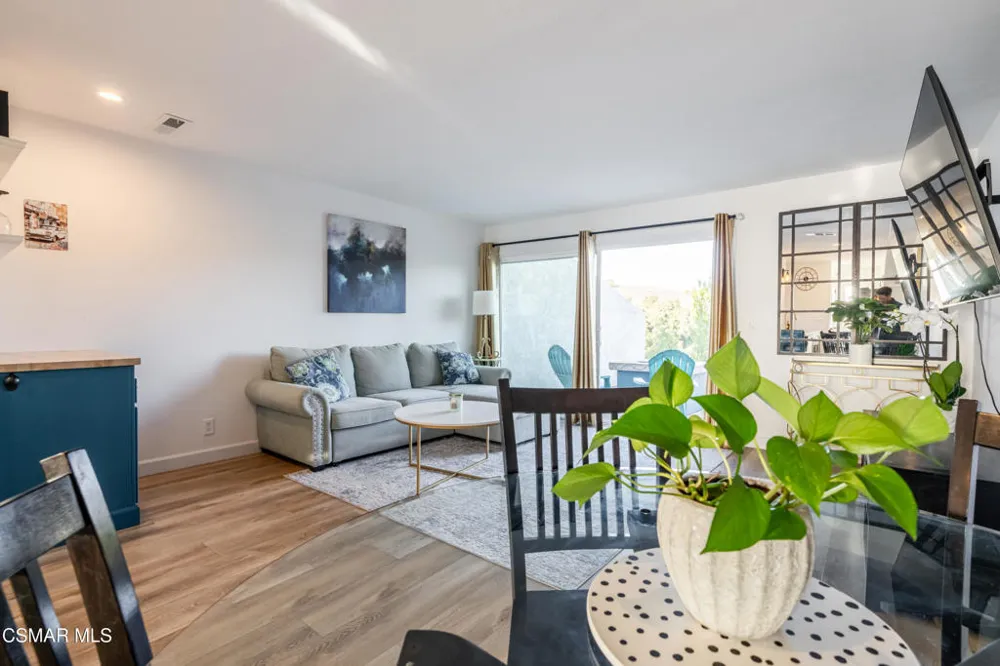 744 Tuolumne Avenue Thousand Oaks, CA 91360