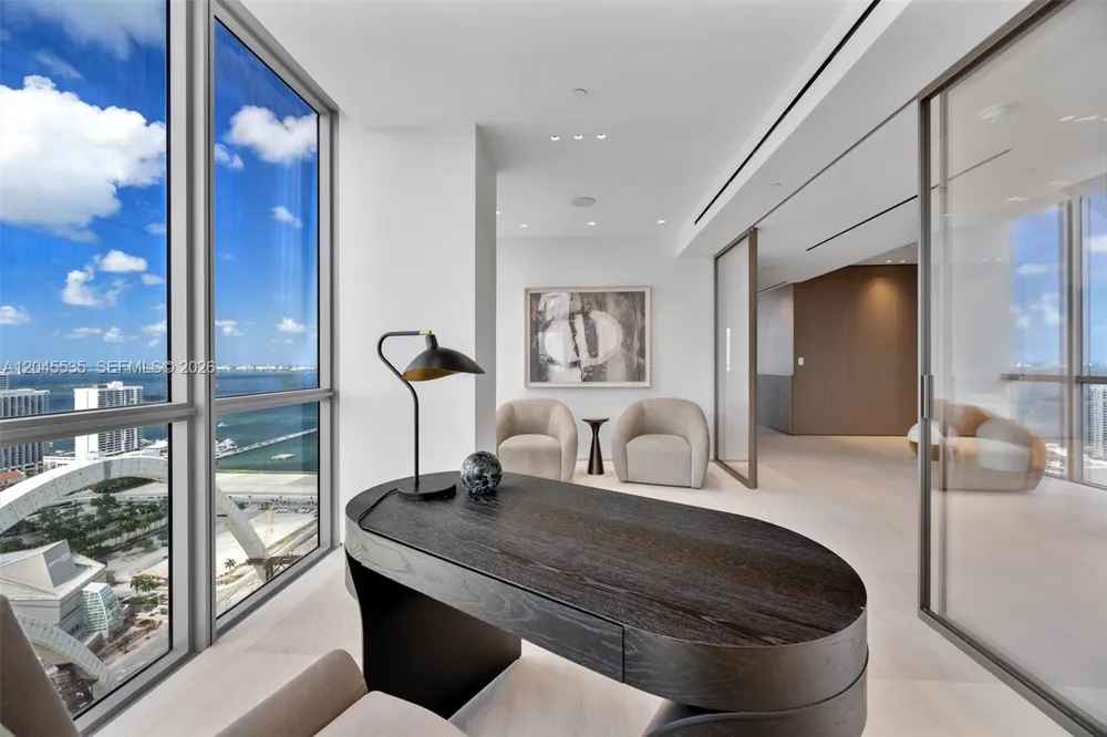 1100 Biscayne Blvd #3906 Miami, FL 33132