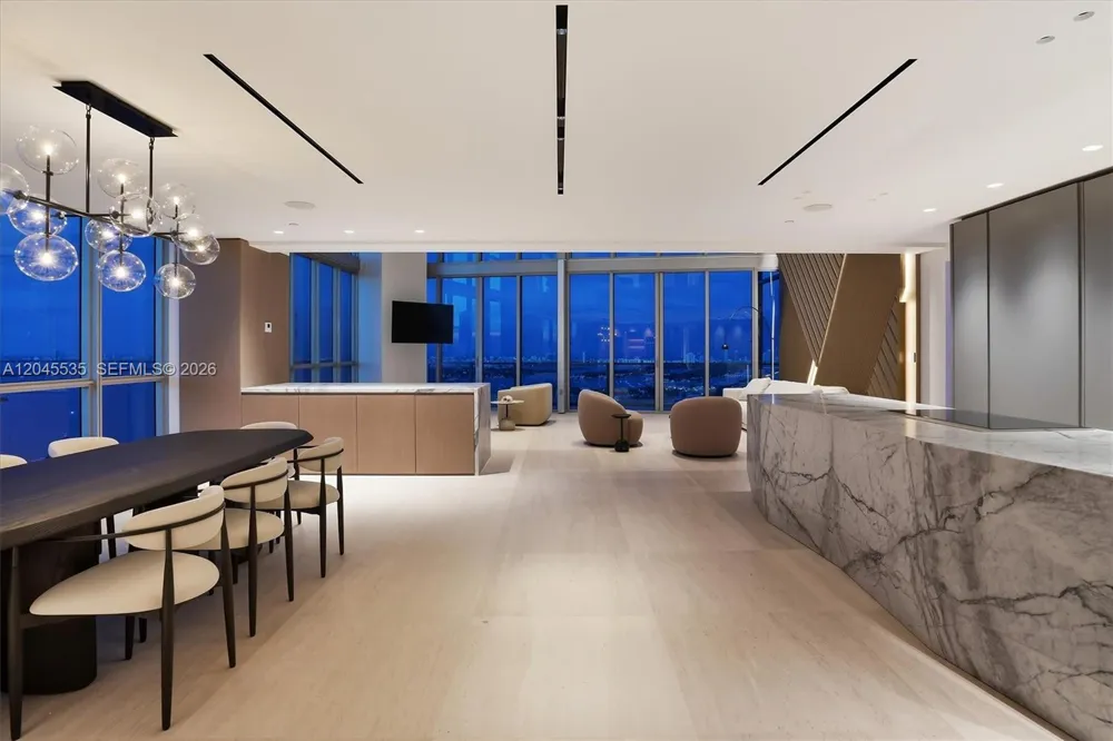 1100 Biscayne Blvd #3906 Miami, FL 33132