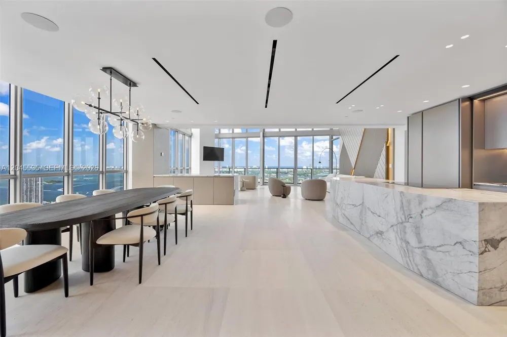 1100 Biscayne Blvd #3906 Miami, FL 33132