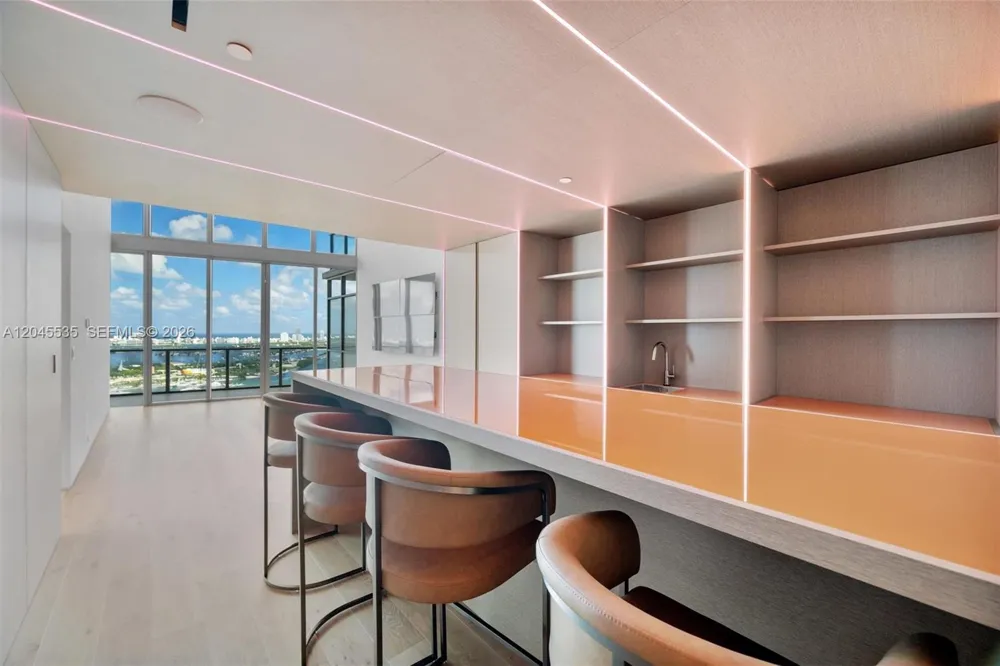 1100 Biscayne Blvd #3906 Miami, FL 33132