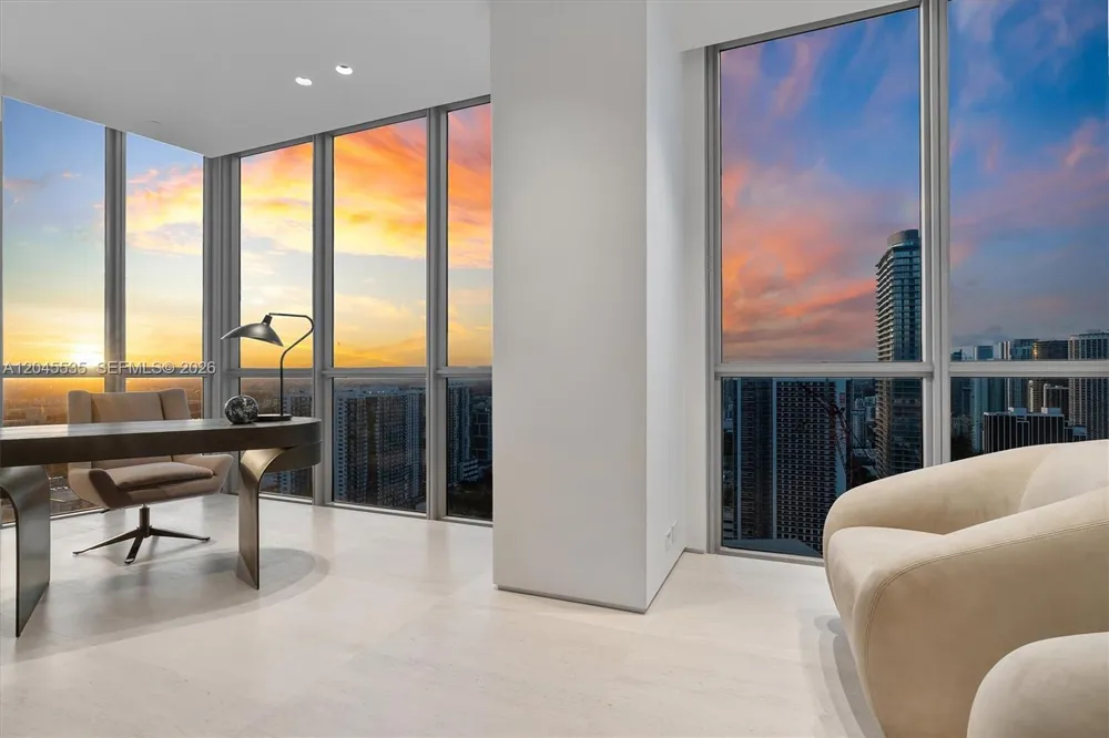 1100 Biscayne Blvd #3906 Miami, FL 33132