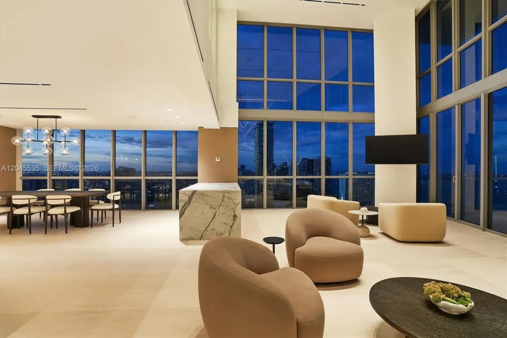 1100 Biscayne Blvd #3906 Miami, FL 33132