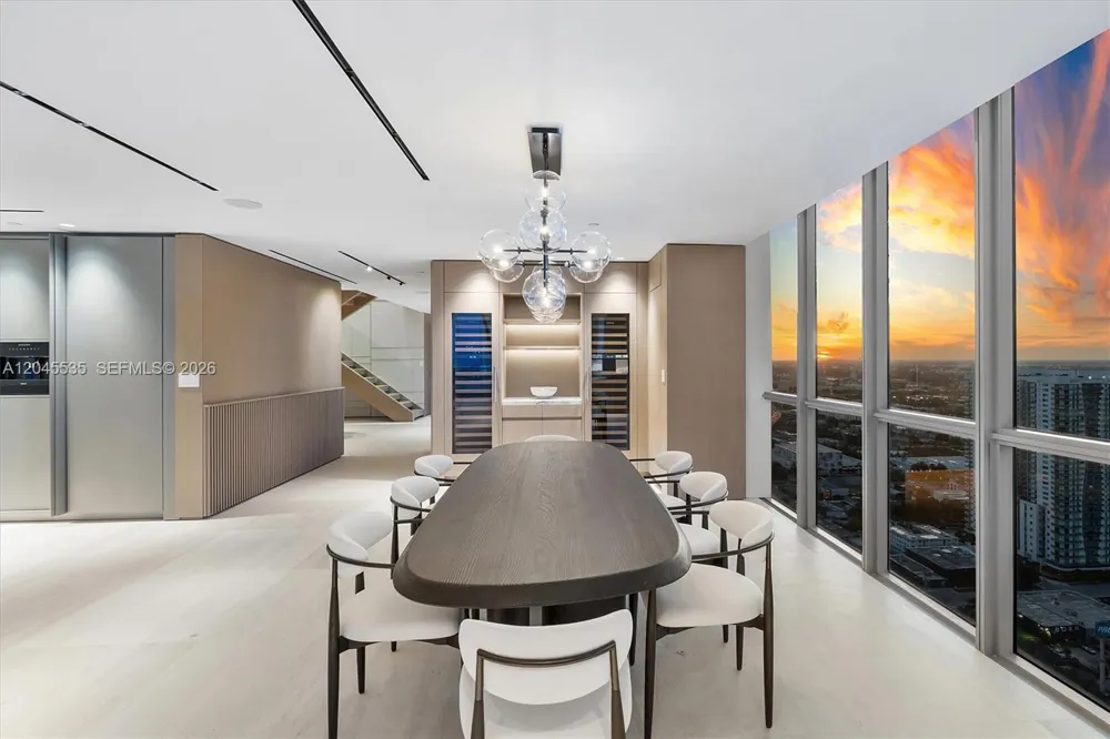 1100 Biscayne Blvd #3906 Miami, FL 33132