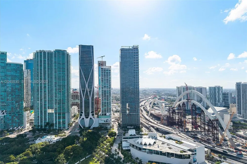 1100 Biscayne Blvd #3906 Miami, FL 33132