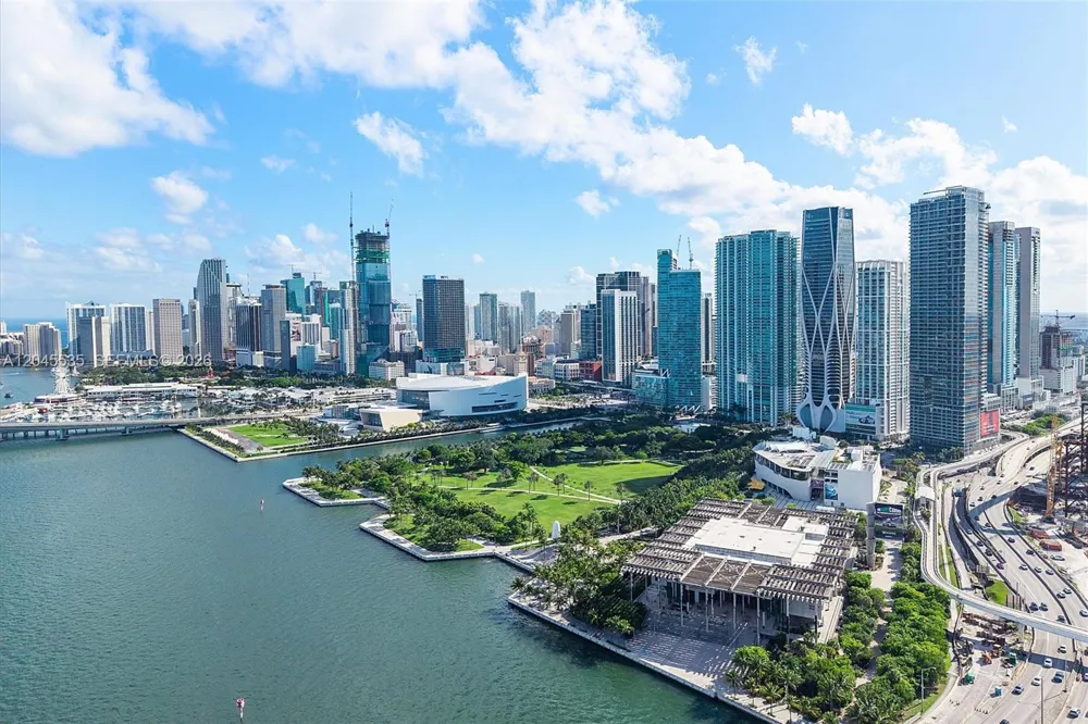 1100 Biscayne Blvd #3906 Miami, FL 33132
