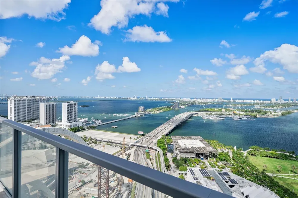 1100 Biscayne Blvd #3906 Miami, FL 33132