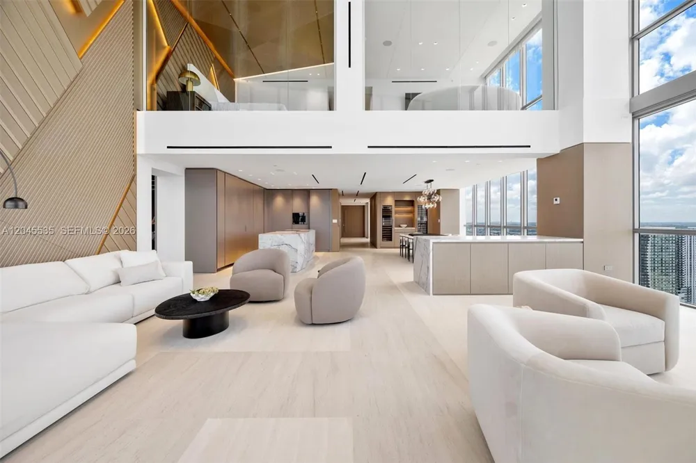 1100 Biscayne Blvd #3906 Miami, FL 33132