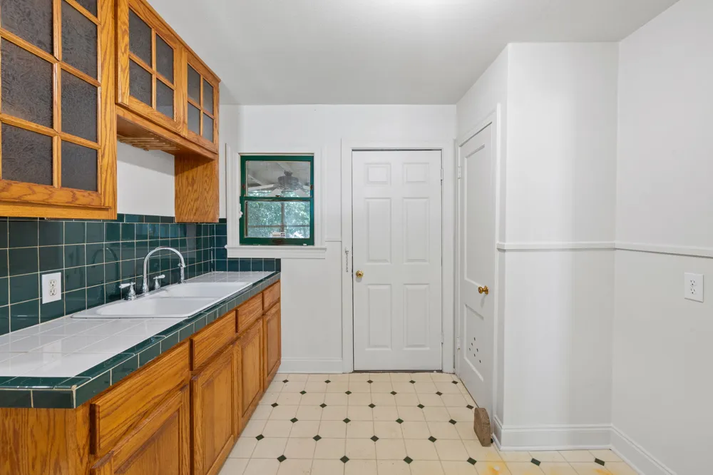 3704 Cherrywood Road Austin, TX 78722
