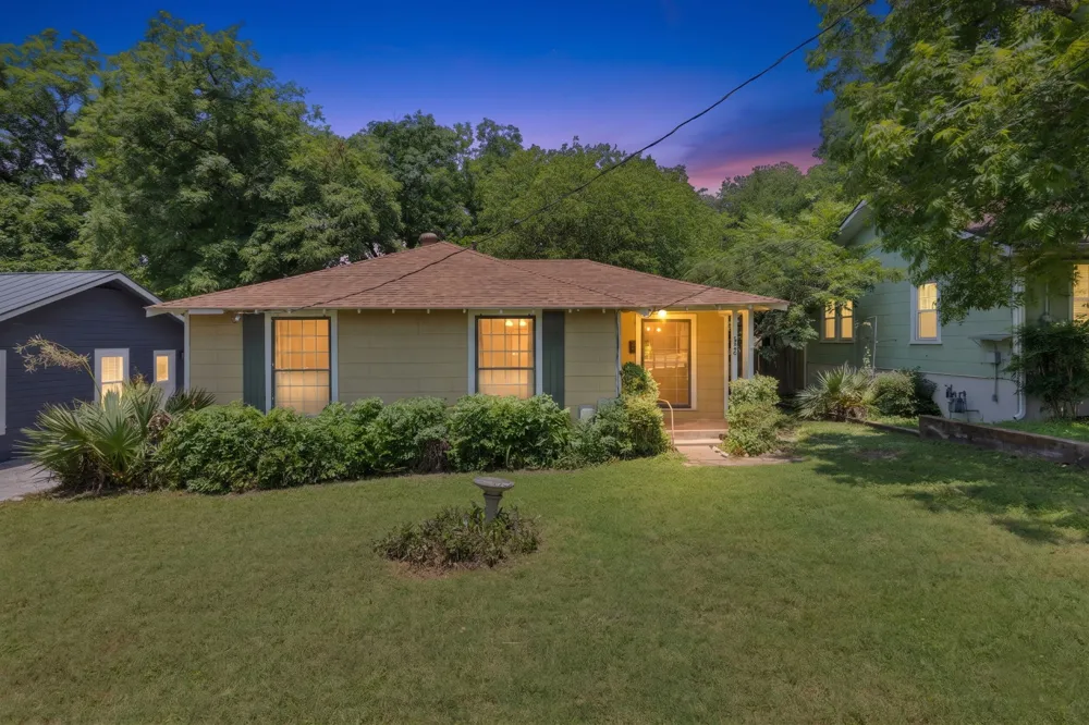 3704 Cherrywood Road Austin, TX 78722