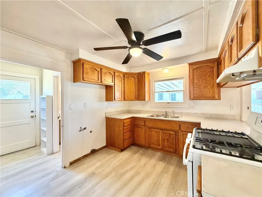 41861 Acacia Avenue Hemet, CA 92544