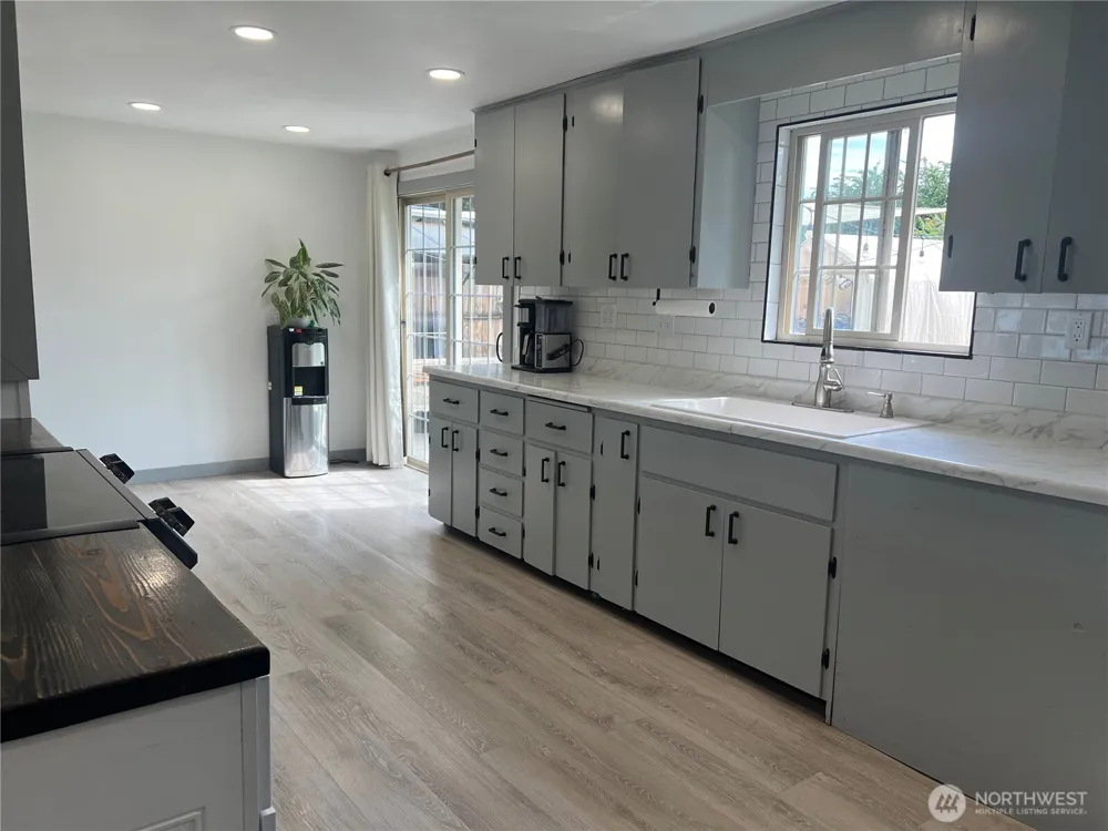 612 Skyview Drive Omak, WA 98841