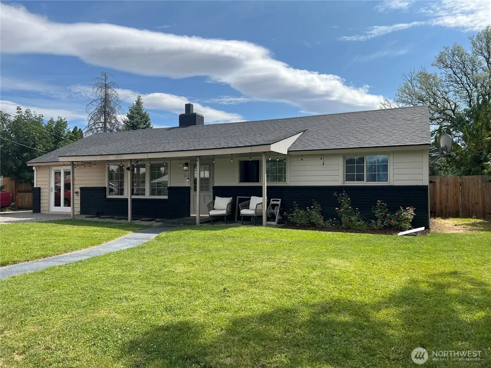 612 Skyview Drive Omak, WA 98841