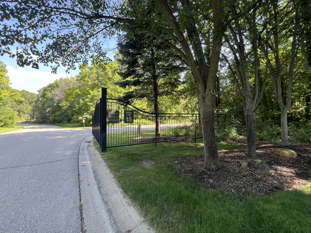 15267 Oak Hollow Drive Holly, MI 48442