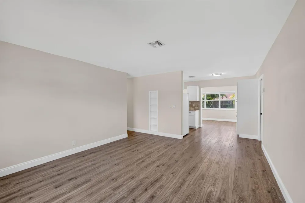 1333 W 31st Street Riviera Beach, FL 33404